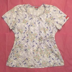 Dickies Geometric Hearts Butterflies Scrub Top Size Medium
